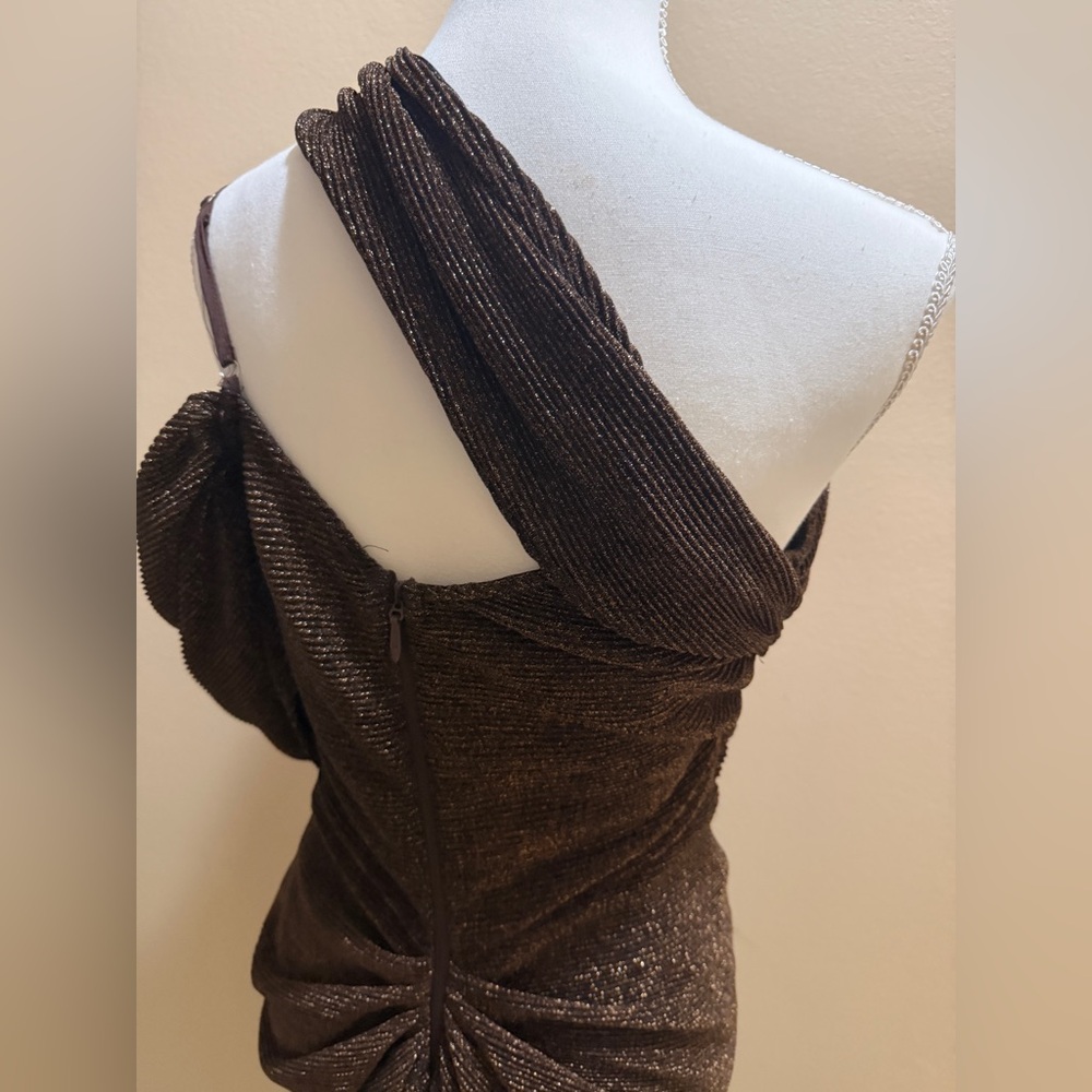 PRETTY LITTLE THING CHOCOLATE GLITTER PLISSE CUT OUT ONE SHOULDER DRAPED DRESS 8 - Picture 11 of 14